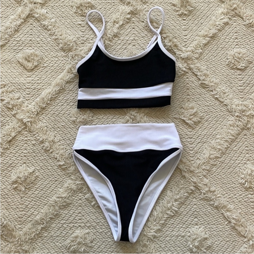 New Beach Riot Bikini Set - Picture 2 of 3